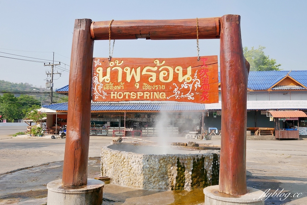 泰國清萊｜清邁一日遊，白廟、黑廟、藍廟和長頸族村，欣賞清萊的建築藝術 @飛天璇的口袋