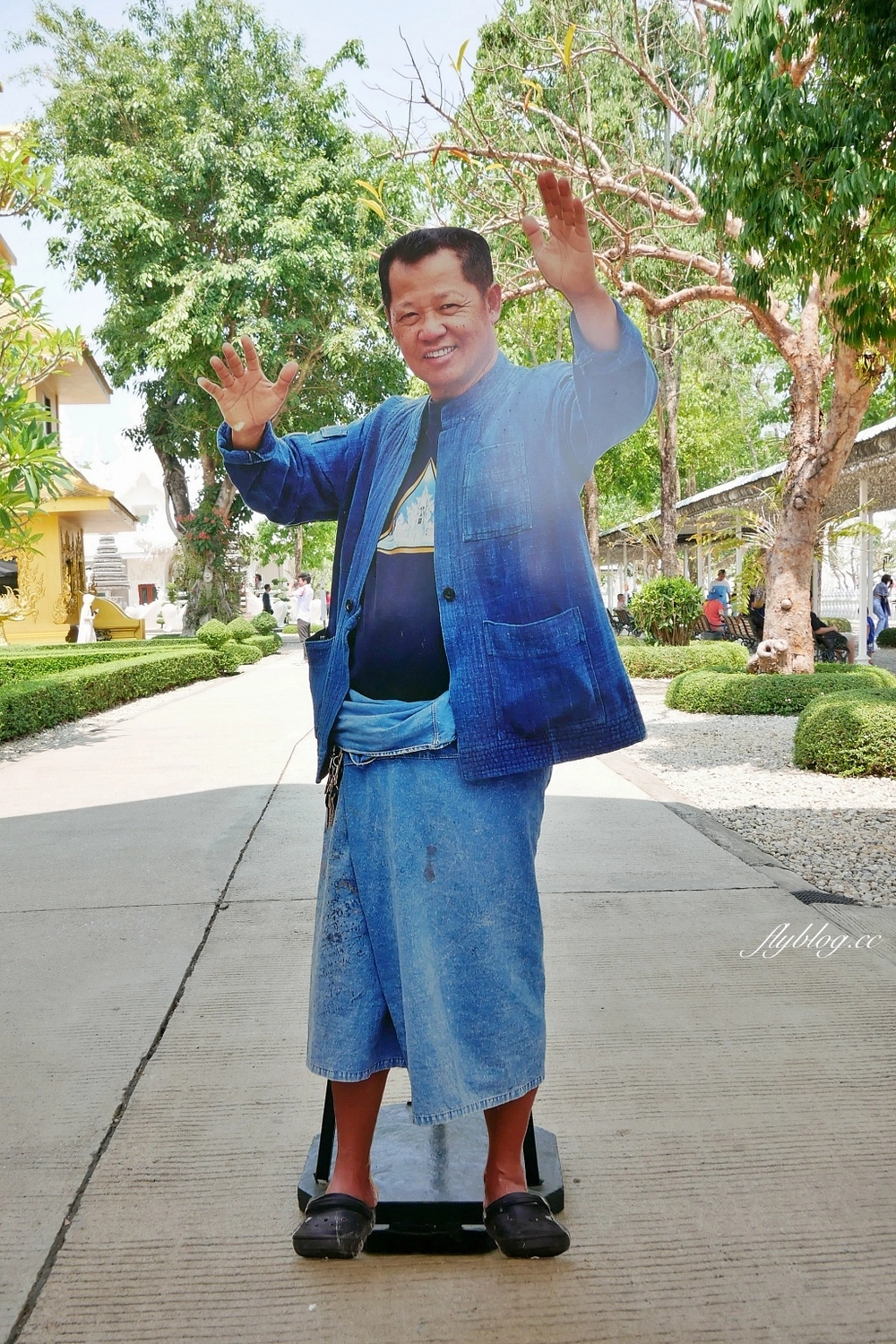 泰國清萊｜清邁一日遊，白廟、黑廟、藍廟和長頸族村，欣賞清萊的建築藝術 @飛天璇的口袋