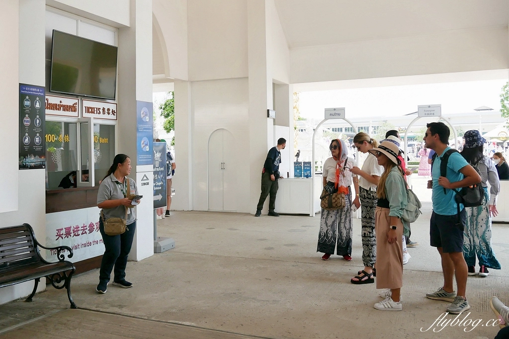 泰國清萊｜清邁一日遊，白廟、黑廟、藍廟和長頸族村，欣賞清萊的建築藝術 @飛天璇的口袋