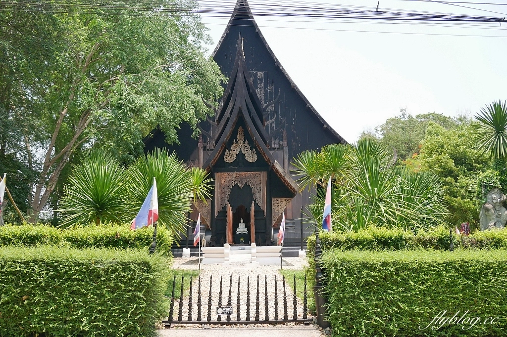 泰國清萊｜清邁一日遊，白廟、黑廟、藍廟和長頸族村，欣賞清萊的建築藝術 @飛天璇的口袋