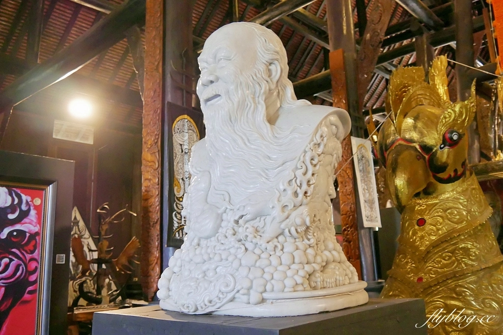 泰國清萊｜清邁一日遊，白廟、黑廟、藍廟和長頸族村，欣賞清萊的建築藝術 @飛天璇的口袋