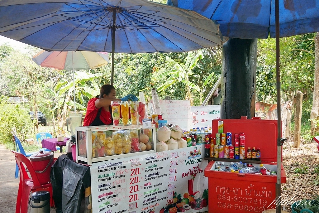 泰國清萊｜清邁一日遊，白廟、黑廟、藍廟和長頸族村，欣賞清萊的建築藝術 @飛天璇的口袋