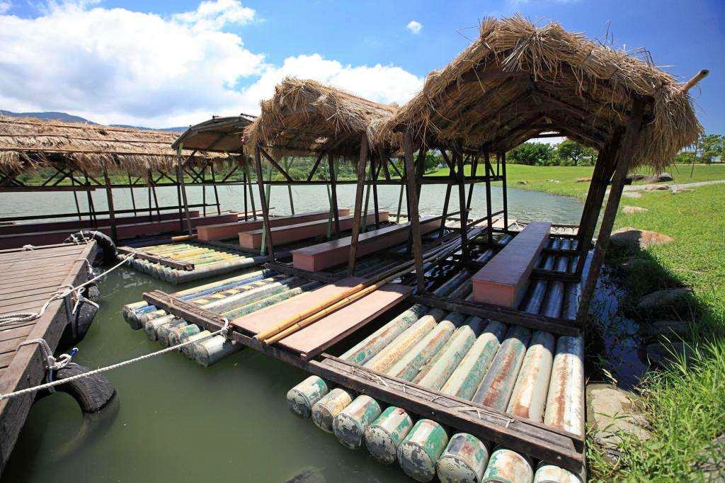 台東池上|池上大坡池,垂釣老翁不見了,悠閒的環湖木棧步道,欣賞夏日荷花盛開 @飛天璇的口袋 台東池上|池上大坡池,垂釣老翁不見了,悠閒的環湖木棧步道,欣賞夏日荷花盛開 @飛天璇的口袋