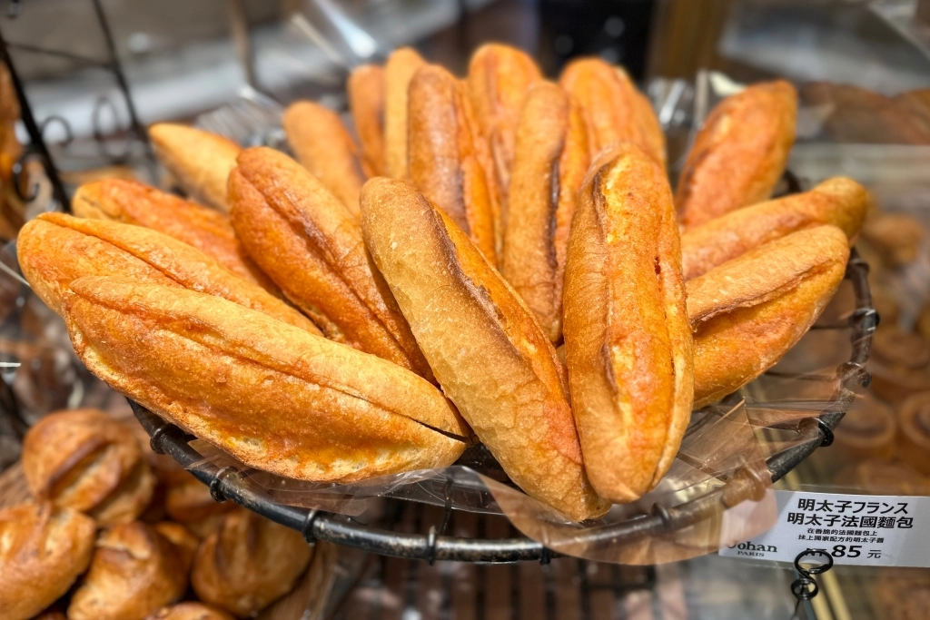 台中東區｜Johan麵包坊．台中LaLaport北館一樓，麵包也可以內用 @飛天璇的口袋