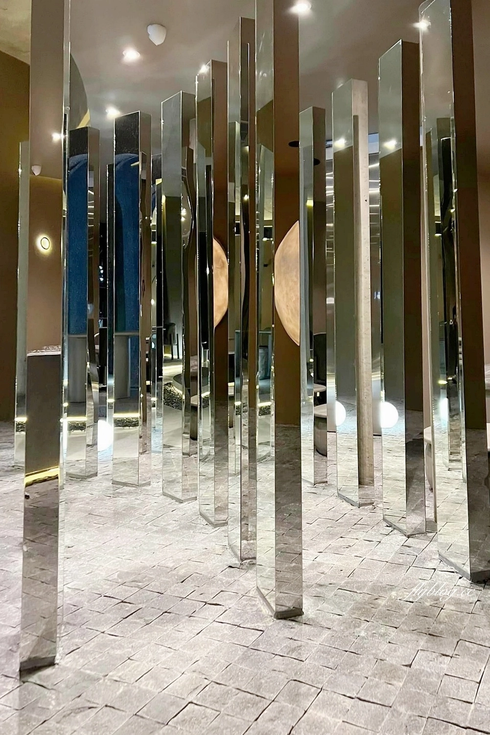 泰國清邁｜PLUTO.cnx 冥王星咖啡館，外星球主題建築藝術，清邁IG網紅咖啡館 @飛天璇的口袋