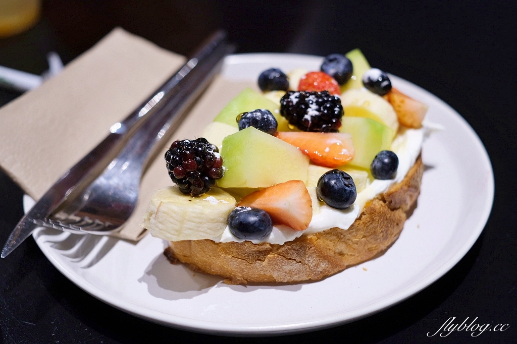 泰國清邁｜Lot of Taste，清邁尼曼區優質咖啡館，才喝完一杯忍不住再續一杯 @飛天璇的口袋