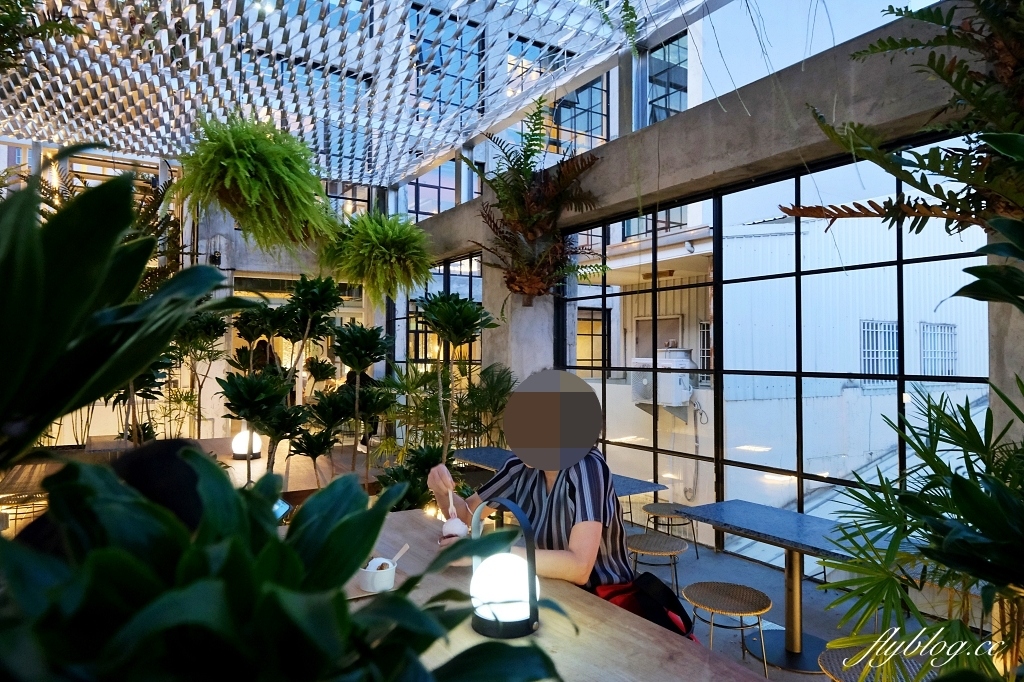 台南中西｜南埕衖事，8層樓森林系玻璃屋建築美學，日本建築大師藤本壯介規劃 @飛天璇的口袋