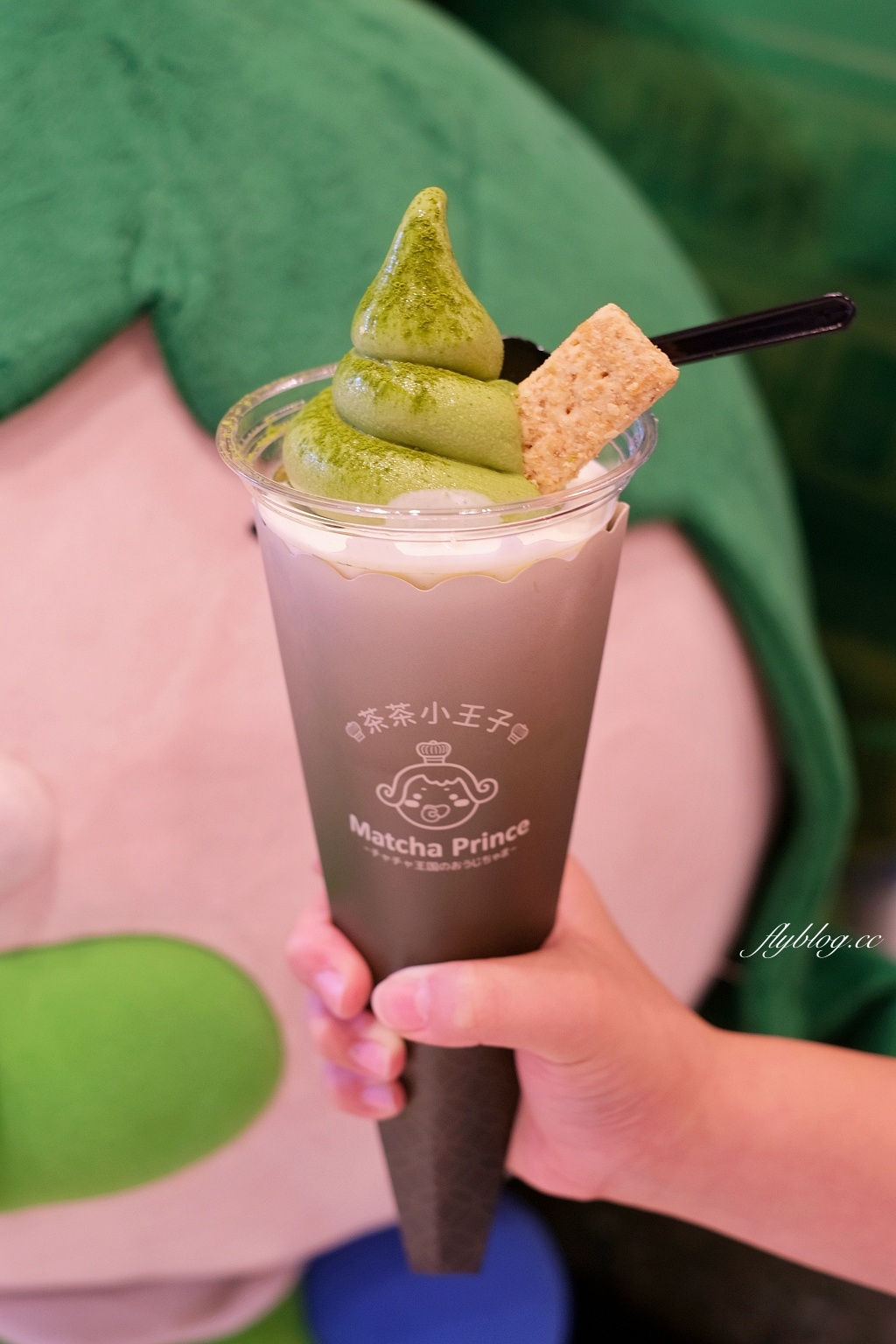 台中東區｜茶茶小王子，主打日本京都的抹茶甜點專賣，台中首間在LaLaport北館5樓 @飛天璇的口袋