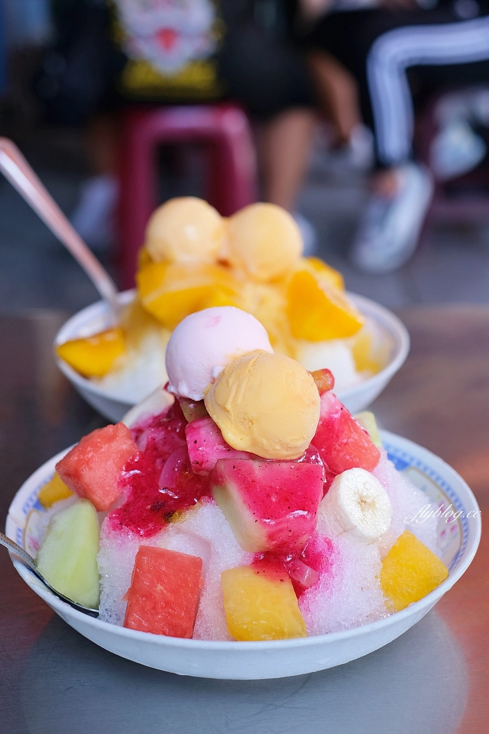 高雄鹽埕｜高雄婆婆冰創始店，鹽埕老字號刨冰店，必點蕃茄切盤和綜合冰 @飛天璇的口袋