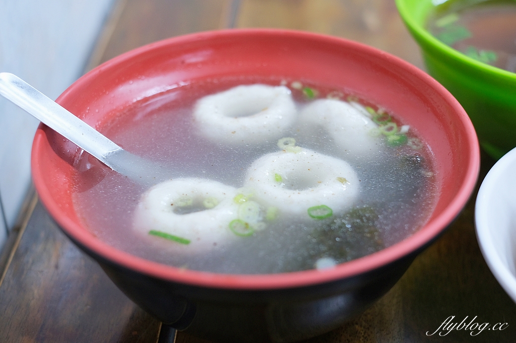 高雄鹽埕｜北港蔡筒仔米糕．高雄米其林必比登推介，傳承三代的米糕和蒸蛋湯 @飛天璇的口袋