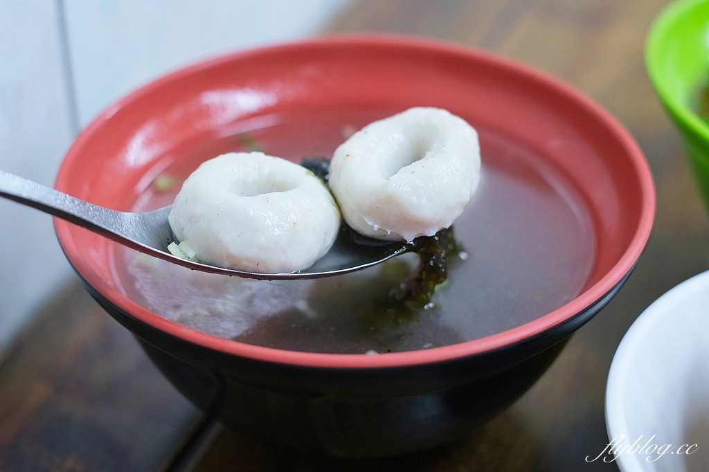 高雄鹽埕｜北港蔡筒仔米糕．高雄米其林必比登推介，傳承三代的米糕和蒸蛋湯 @飛天璇的口袋