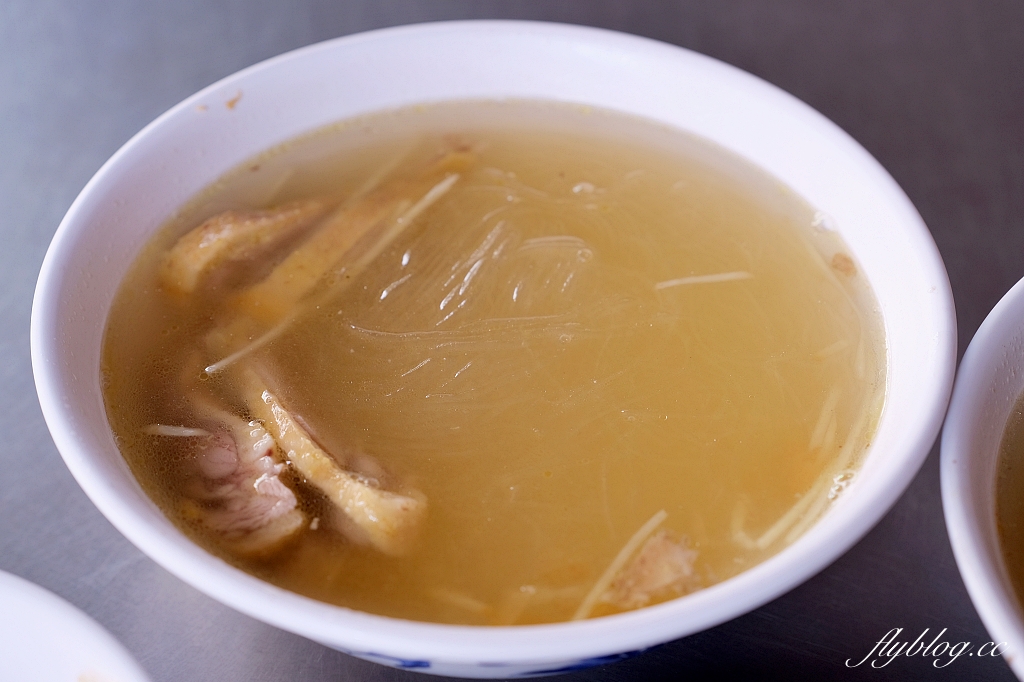 高雄鹽埕｜鴨肉本，二老闆的店，聽說在地人都吃這間 @飛天璇的口袋