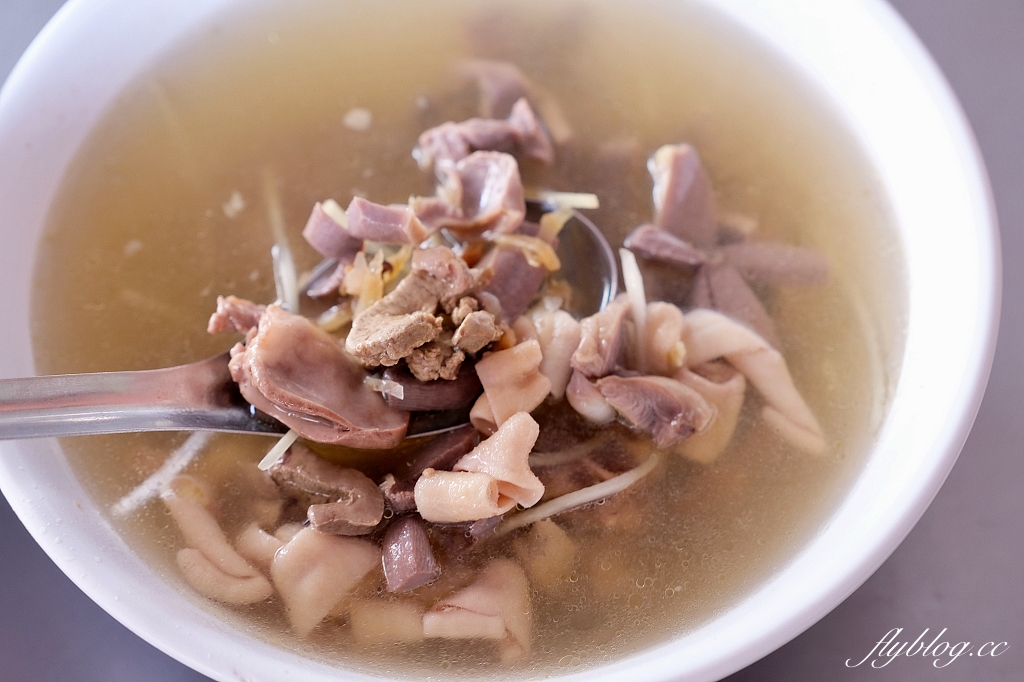 高雄鹽埕｜鴨肉本，二老闆的店，聽說在地人都吃這間 @飛天璇的口袋