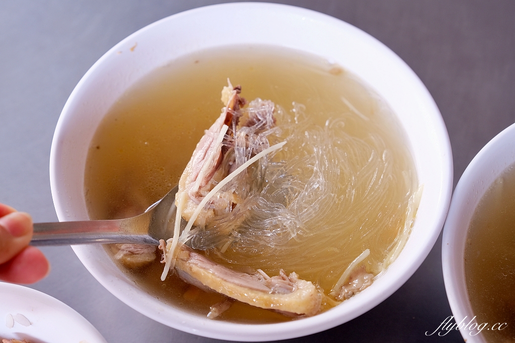 高雄鹽埕｜鴨肉本，二老闆的店，聽說在地人都吃這間 @飛天璇的口袋