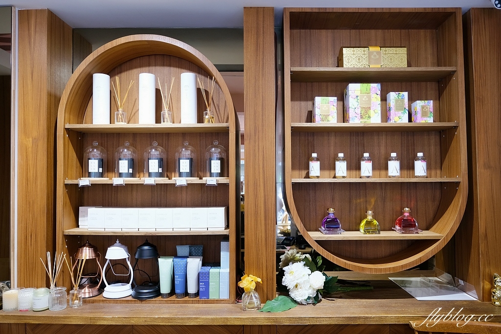 台中西區｜氤氳香氛咖啡 YinYun Cafe，精明一街巷弄裡的粉紅浪漫，結合香氛和咖啡的復合式餐廳 @飛天璇的口袋