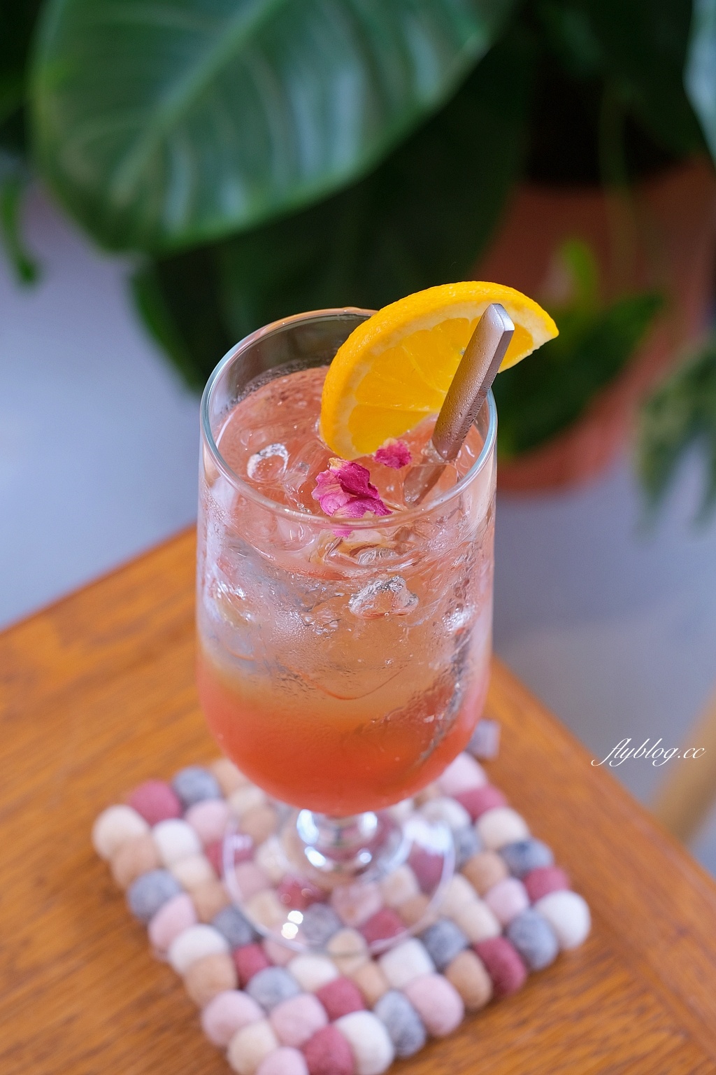 台中西區｜氤氳香氛咖啡 YinYun Cafe，精明一街巷弄裡的粉紅浪漫，結合香氛和咖啡的復合式餐廳 @飛天璇的口袋