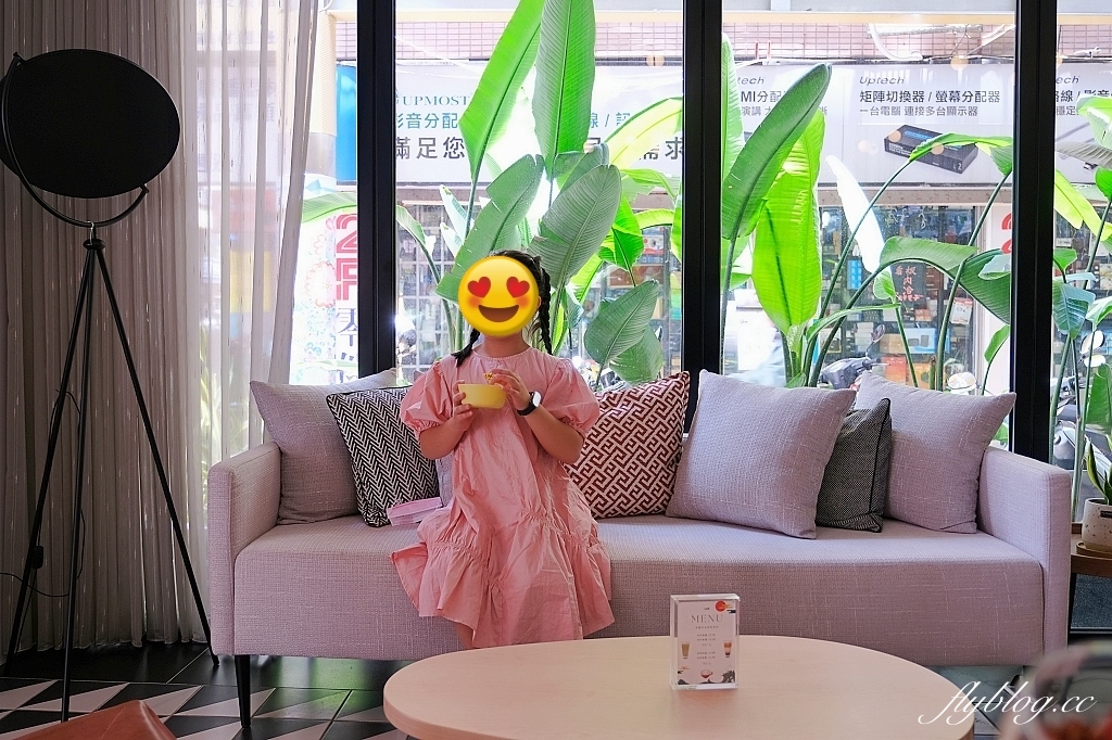 台中中區｜悅樂旅店 OLAH Poshtel，台中火車站商圈飯店，遠雄集團年輕旅店新品牌 @飛天璇的口袋