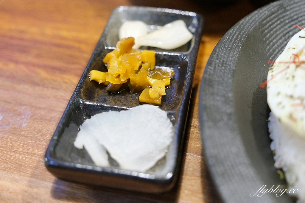 台中東區｜粕粕咖哩 POPO Curry，日本私房咖哩專賣，台中LaLaport北館美食 @飛天璇的口袋