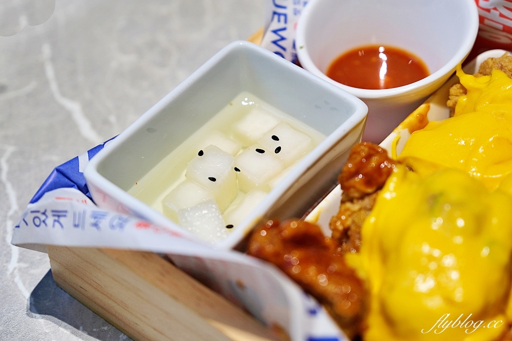 台中西屯｜初瓦韓式料理，王品集團和韓國廚師孫榮合作新品牌，台灣大道新光三越百貨對面 @飛天璇的口袋