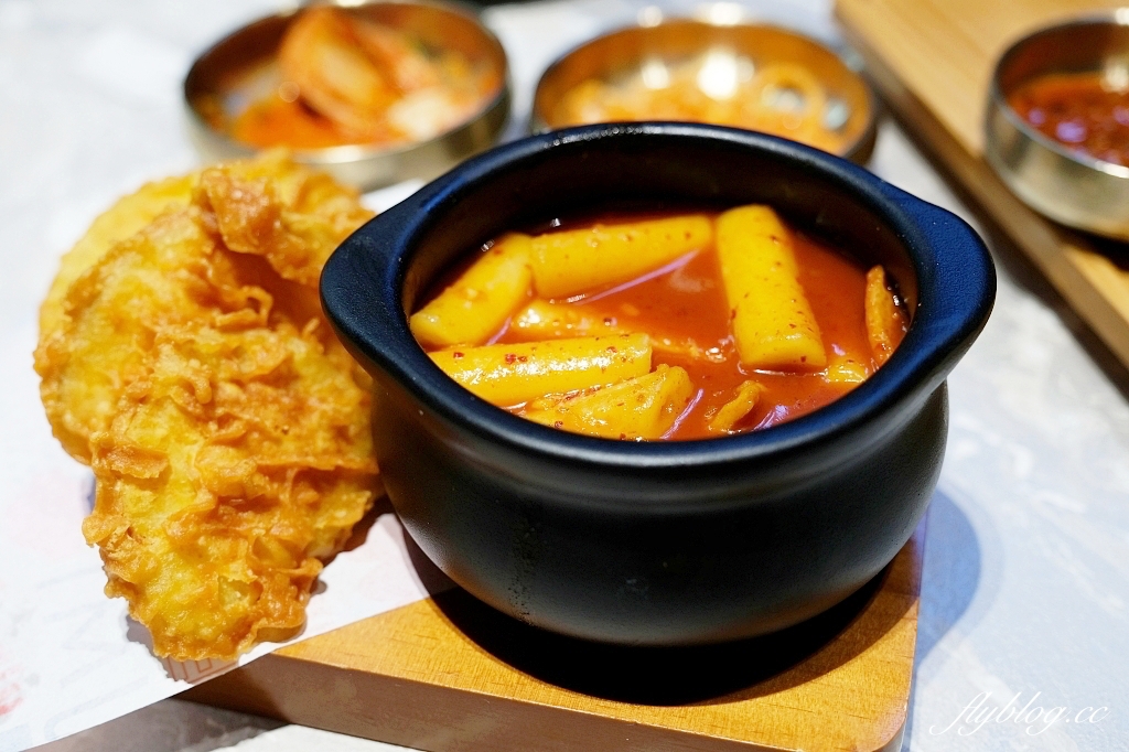 台中西屯｜初瓦韓式料理，王品集團和韓國廚師孫榮合作新品牌，台灣大道新光三越百貨對面 @飛天璇的口袋