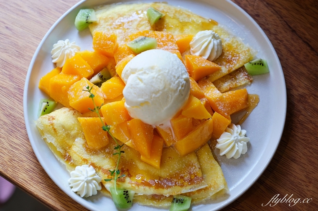 彰化北斗｜覓徑早午餐，隱身巷弄裡的早午餐，季節限定水果法式煎餅 @飛天璇的口袋