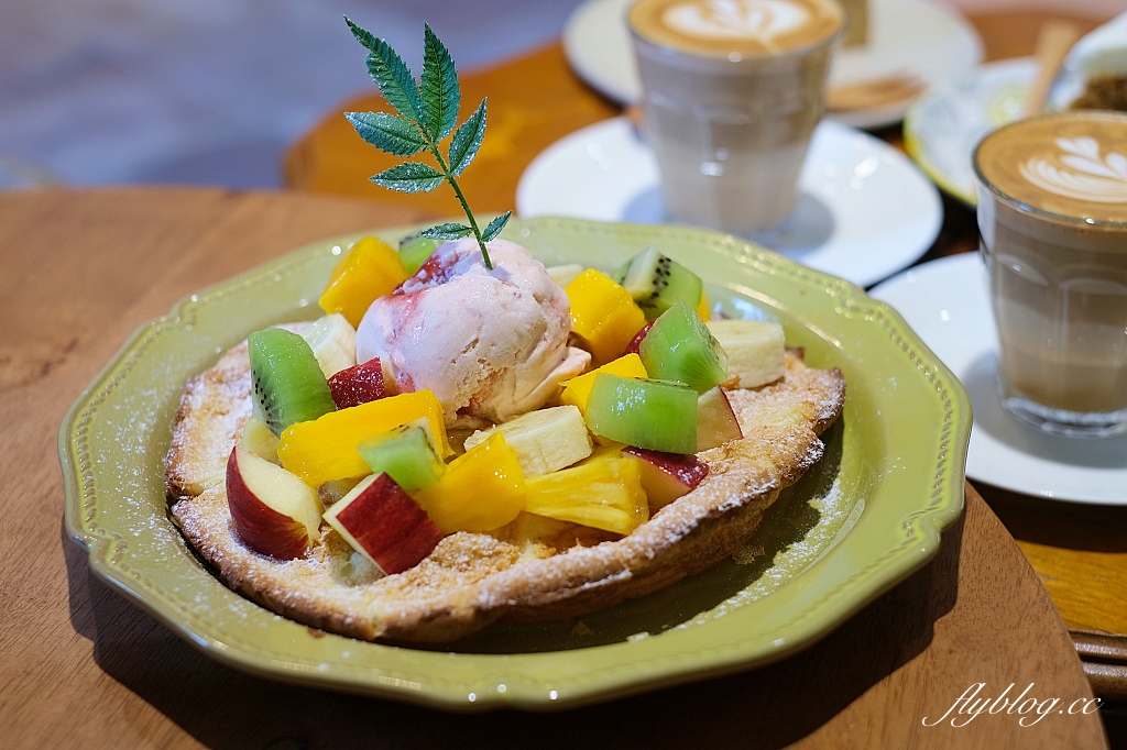 台中西屯｜UOTT屋頂上的大叔，隱身教師新村公寓5樓，台中預約制甜點店 @飛天璇的口袋