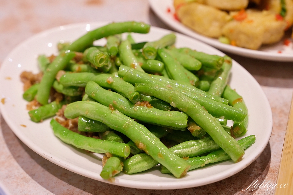 台東美食｜榕樹下米苔目 小雨滿生．在地50年傳統老店，搬了家空間更寬敞 @飛天璇的口袋