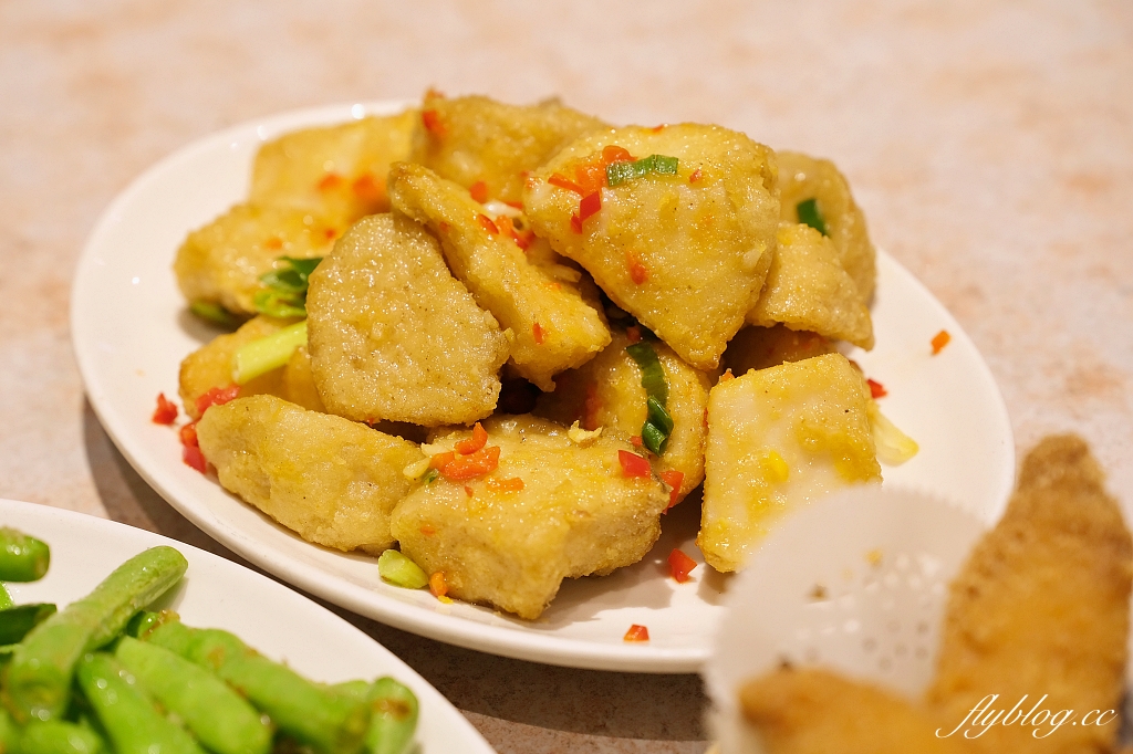 台東美食｜榕樹下米苔目 小雨滿生．在地50年傳統老店，搬了家空間更寬敞 @飛天璇的口袋