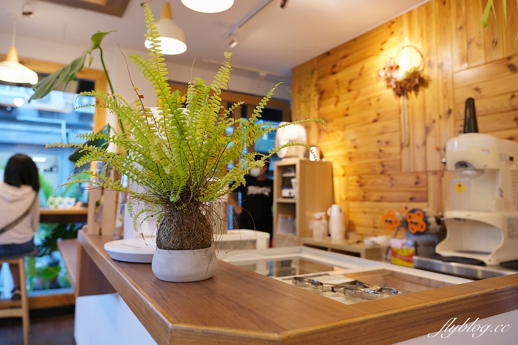 台東美食｜哩厚冰果室，台東文青冰果室，可愛好吃的哈蜜瓜冰 @飛天璇的口袋