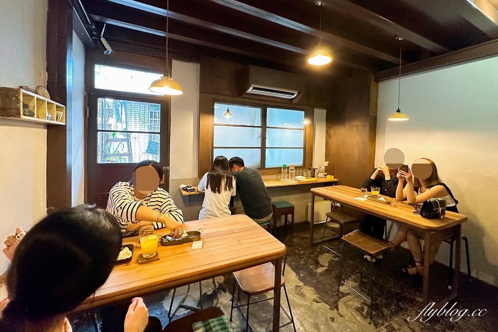 台中北屯｜Kichi 2.0，隱身水湳巷弄裡的老宅，台中超好吃的日式鬆餅 @飛天璇的口袋