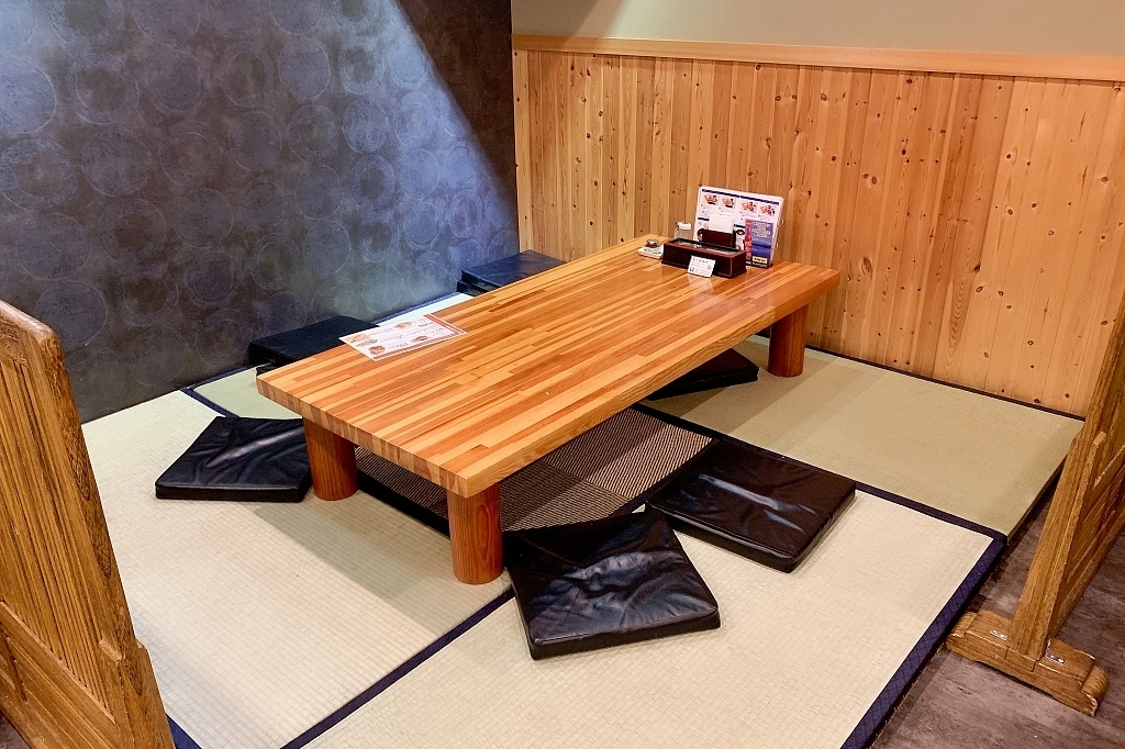 日本山梨｜冨士天ぷら いだ天．河口湖車站美食，像富士山一樣高的天婦羅 @飛天璇的口袋