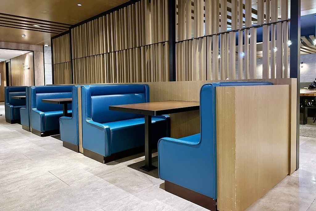 桃園大園｜桃園機場免費貴賓室．24小時開放休息，沙發、Wifi、充電、洗澡、哺乳 @飛天璇的口袋