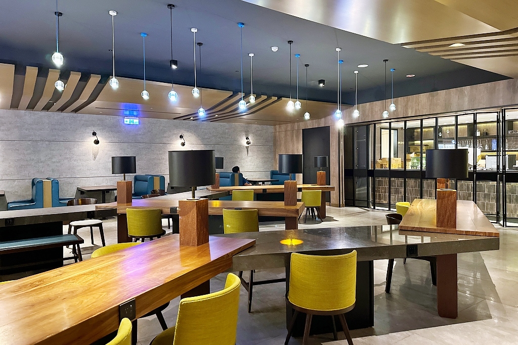 桃園大園｜桃園機場免費貴賓室．24小時開放休息，沙發、Wifi、充電、洗澡、哺乳 @飛天璇的口袋