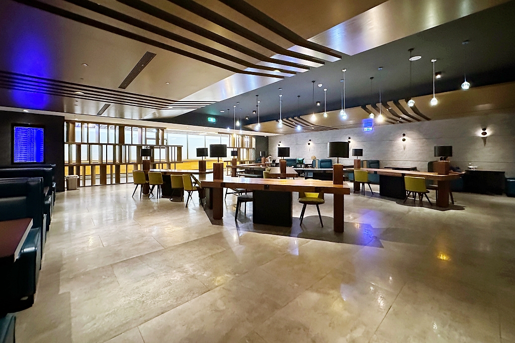 桃園大園｜桃園機場免費貴賓室．24小時開放休息，沙發、Wifi、充電、洗澡、哺乳 @飛天璇的口袋