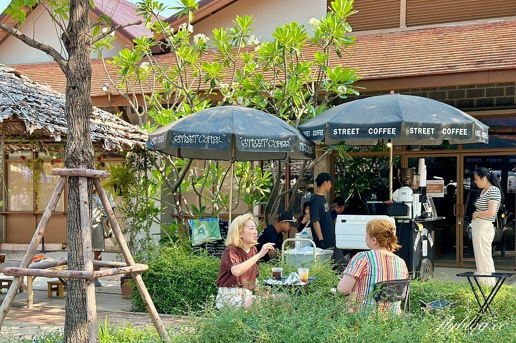 泰國清邁｜Jing Jai Market 真心市集，星期六、日限定尼曼農夫市集，結合文創市集和小農產品 @飛天璇的口袋