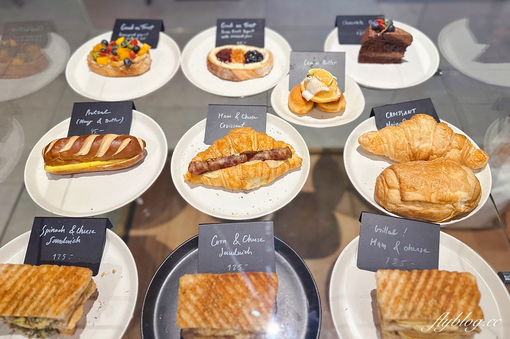 泰國清邁｜Lot of Taste，清邁尼曼區優質咖啡館，才喝完一杯忍不住再續一杯 @飛天璇的口袋