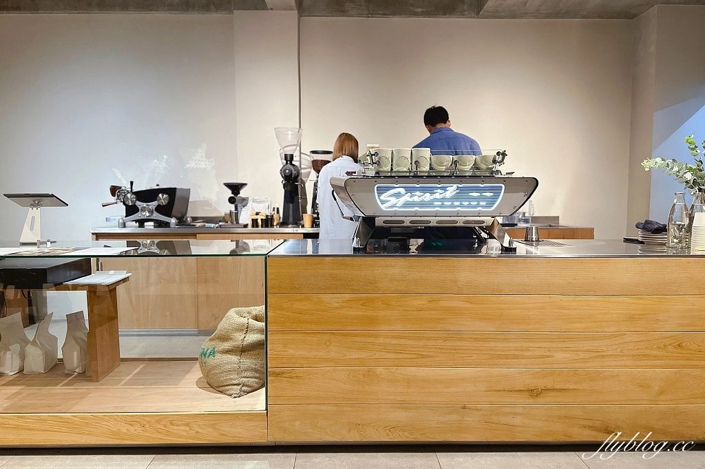 泰國清邁｜Lot of Taste，清邁尼曼區優質咖啡館，才喝完一杯忍不住再續一杯 @飛天璇的口袋