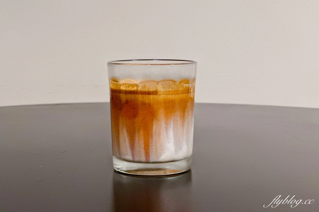 泰國清邁｜Lot of Taste，清邁尼曼區優質咖啡館，才喝完一杯忍不住再續一杯 @飛天璇的口袋