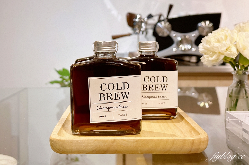 泰國清邁｜Lot of Taste，清邁尼曼區優質咖啡館，才喝完一杯忍不住再續一杯 @飛天璇的口袋