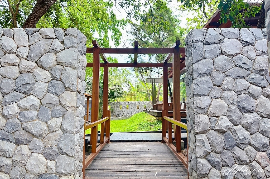 泰國清邁｜The Baristro Asian Style，清邁市郊的玻璃屋咖啡館，充滿日式禪風的建築美學 @飛天璇的口袋