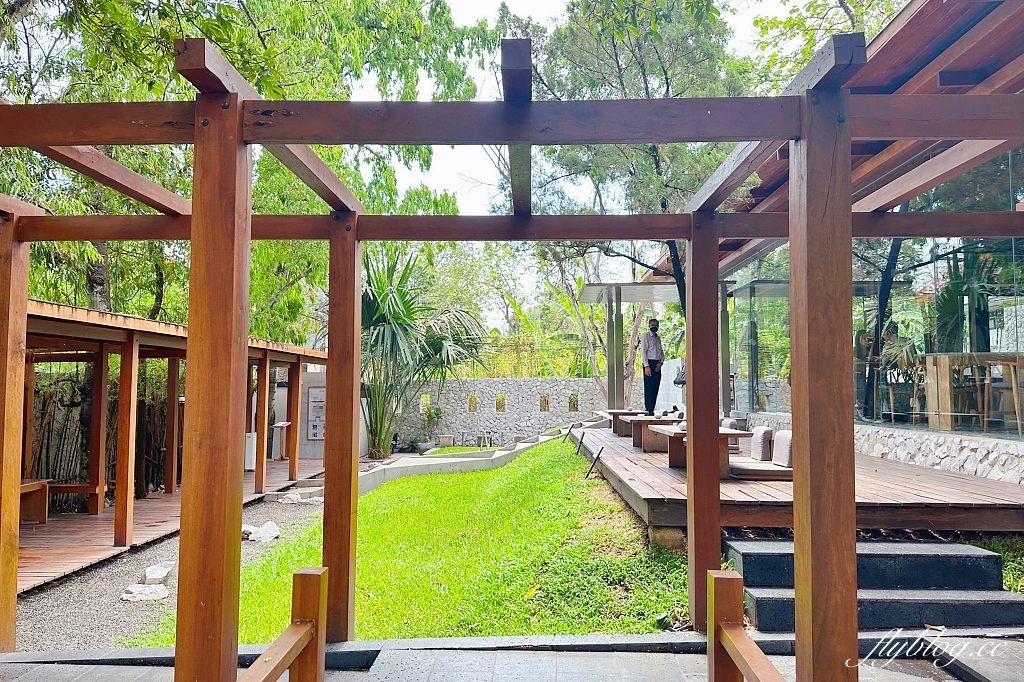 泰國清邁｜The Baristro Asian Style，清邁市郊的玻璃屋咖啡館，充滿日式禪風的建築美學 @飛天璇的口袋