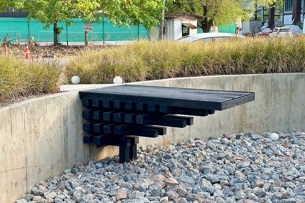 泰國清邁｜PLUTO.cnx 冥王星咖啡館，外星球主題建築藝術，清邁IG網紅咖啡館 @飛天璇的口袋