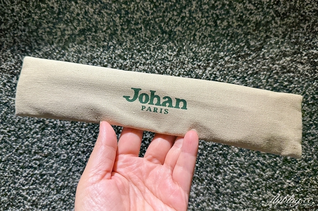 台中東區｜Johan麵包坊．台中LaLaport北館一樓，麵包也可以內用 @飛天璇的口袋