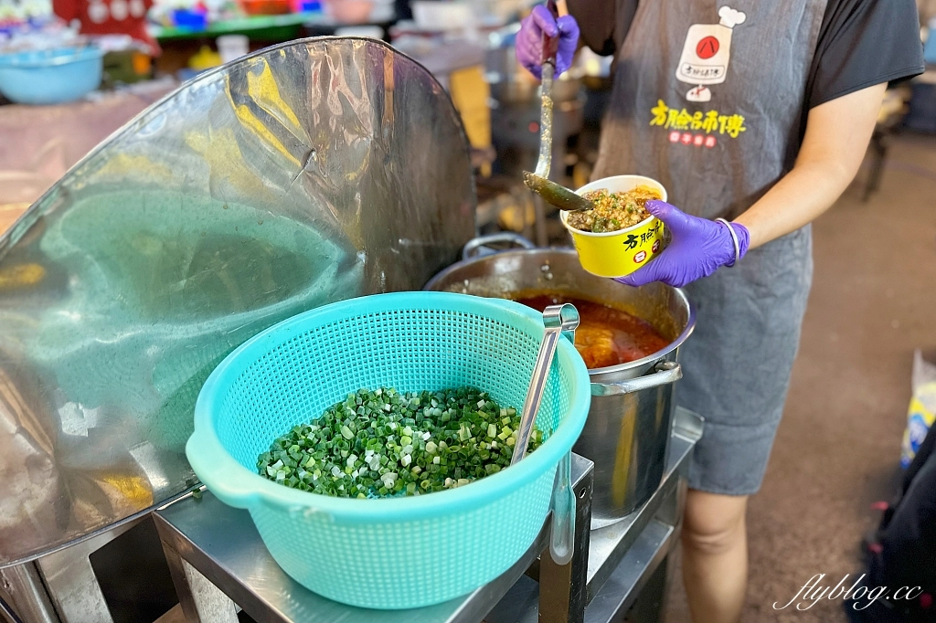 台中南區｜方臉師傅蒜香豆干，旱溪夜市和大慶夜市的排隊美食，軟嫩入味的豆乾 @飛天璇的口袋