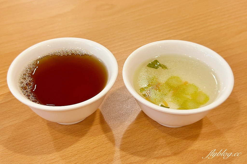 台中西屯｜台中市政府員工餐廳，市政府地下室的平價自助餐，葷食素食都有提供，超過50種菜色選擇 @飛天璇的口袋