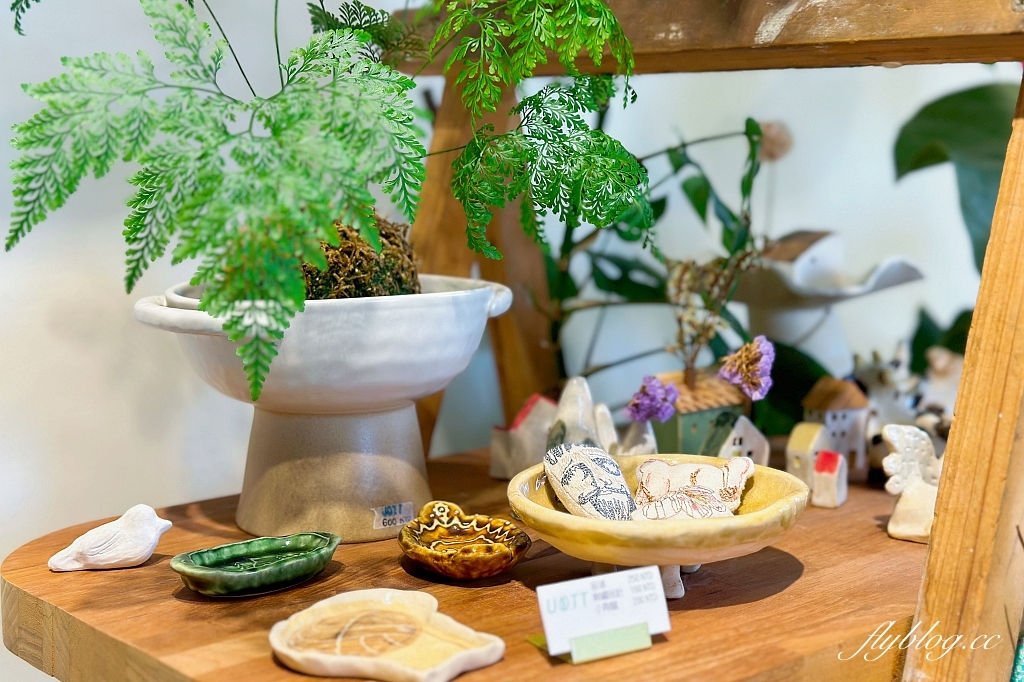 台中西屯｜UOTT屋頂上的大叔，隱身教師新村公寓5樓，台中預約制甜點店 @飛天璇的口袋