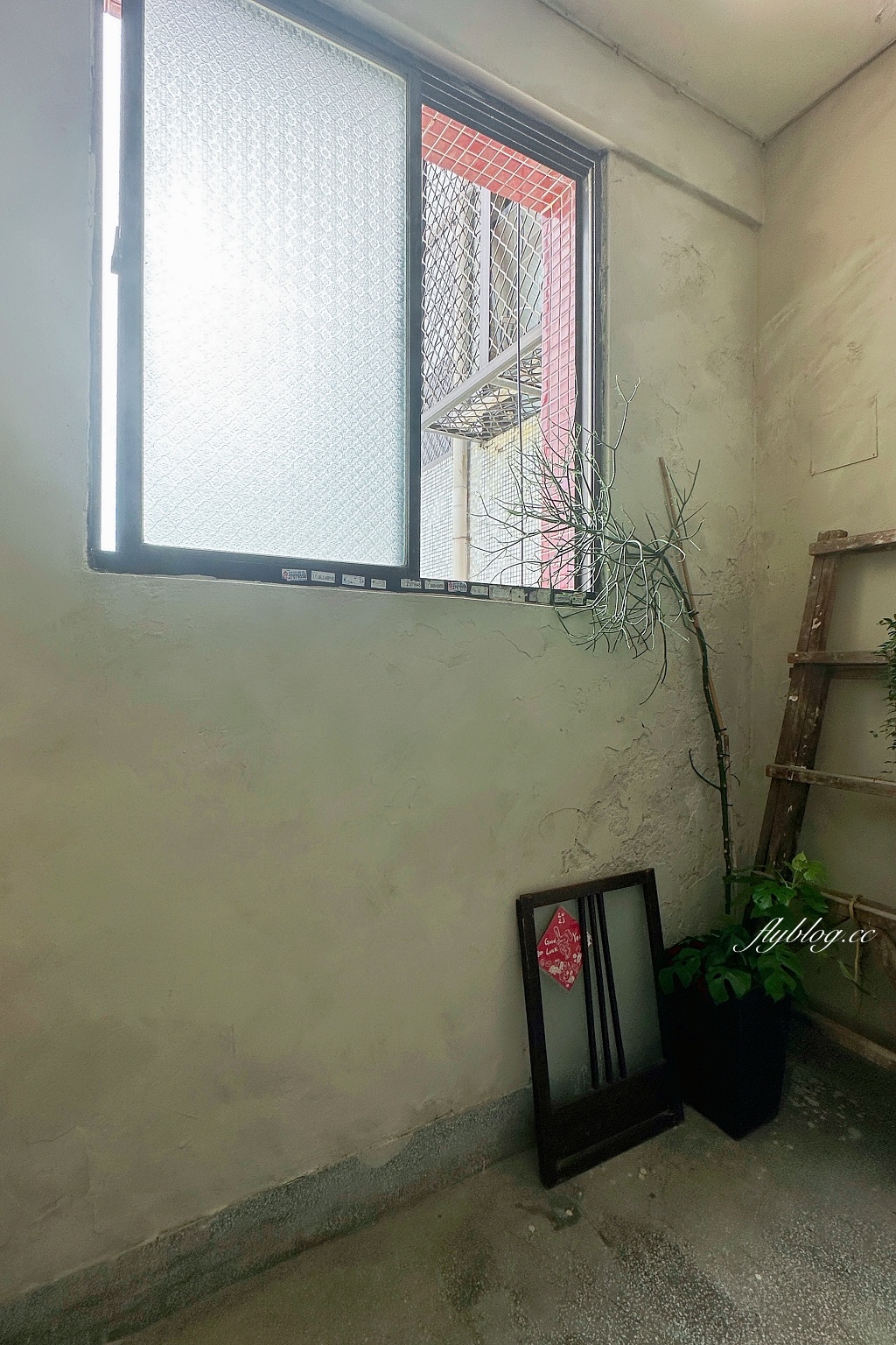 台中西屯｜UOTT屋頂上的大叔，隱身教師新村公寓5樓，台中預約制甜點店 @飛天璇的口袋