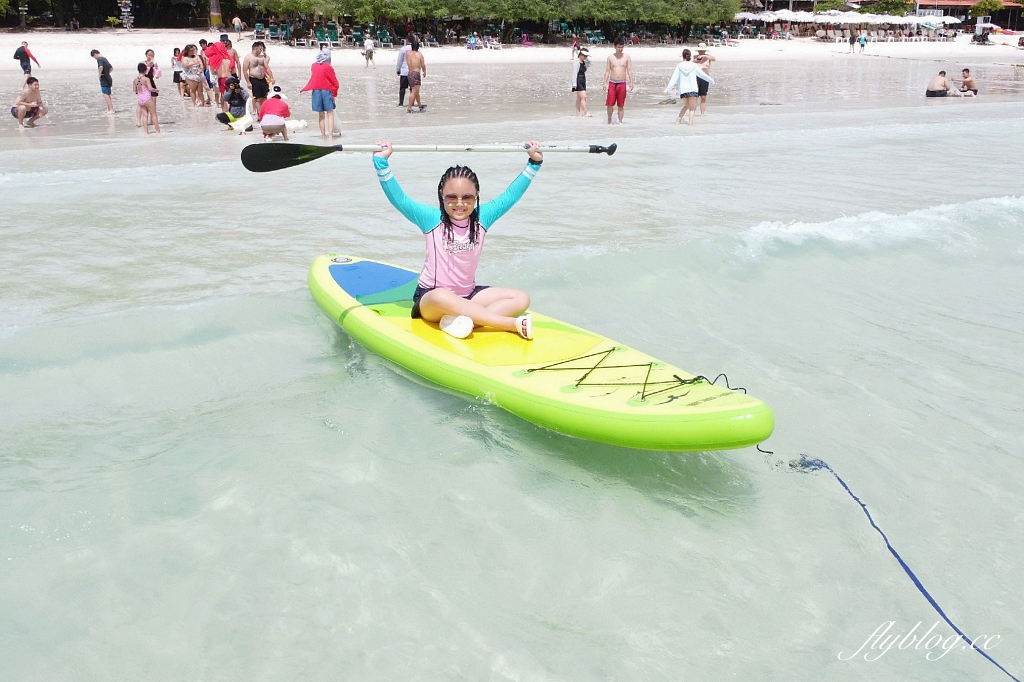 泰國芭達雅｜珊瑚島一日遊，格蘭島水上活動(拖曳傘、香蕉船、水上摩拖車)，空拍照片當天就可以拿 @飛天璇的口袋