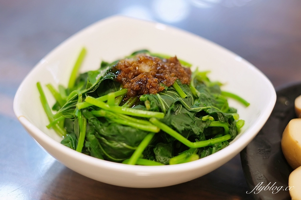 台中南屯｜竹仔腳麵食館，南屯老街40年老店，重新裝潢變得很文青 @飛天璇的口袋