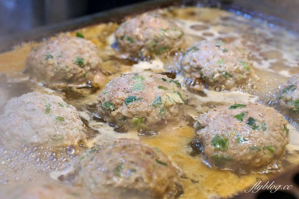 台中西屯｜韓式肉餅，韓國街頭小吃出現逢甲，可愛的韓式小肉餅 @飛天璇的口袋